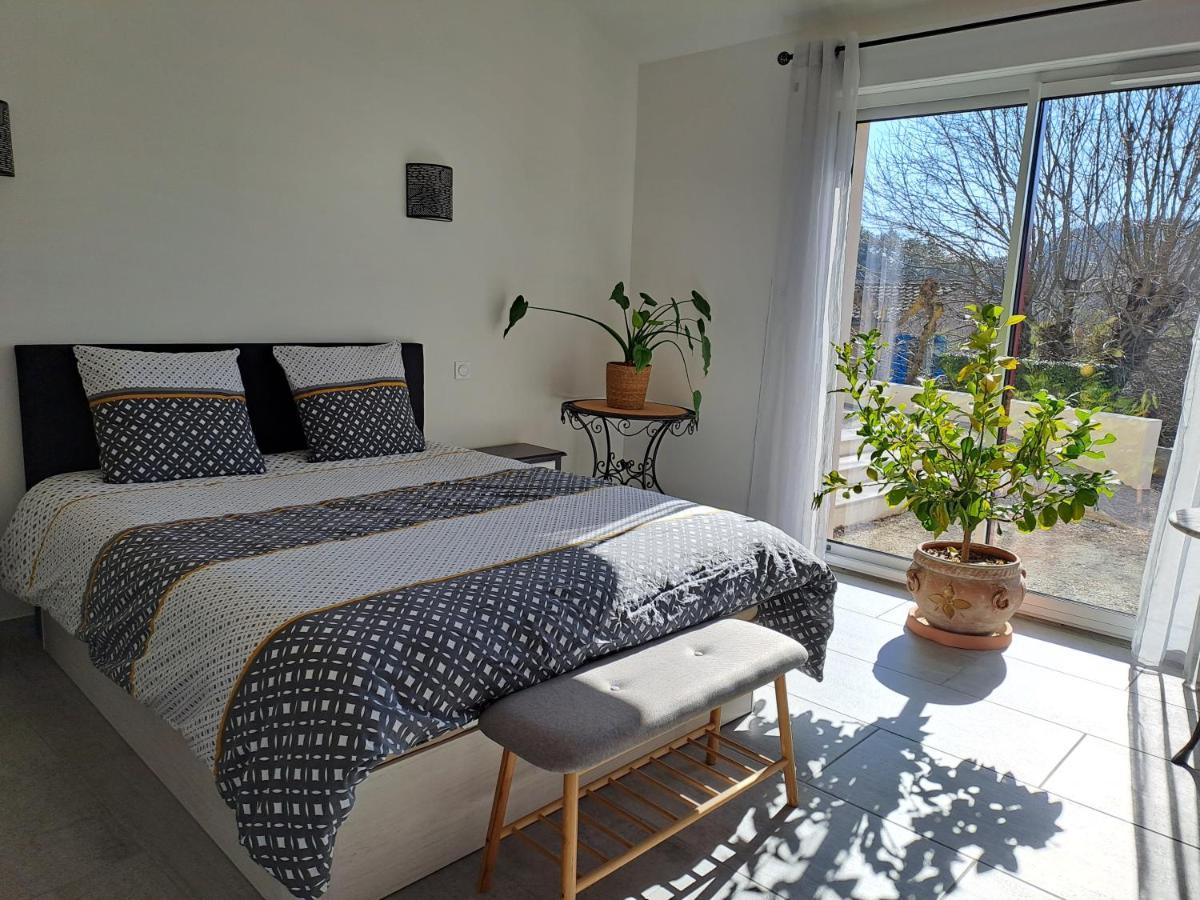 Chambre D'Hotes Chez Jessica Et Pascal Bed & Breakfast Barjols Exterior photo